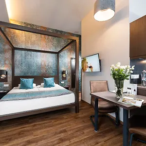 Opera Garden & 4*, Budapest Ungarn